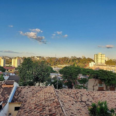 Casa Confortavel E Segura Na Regiao Da Pampulha 贝洛哈里桑塔 外观 照片