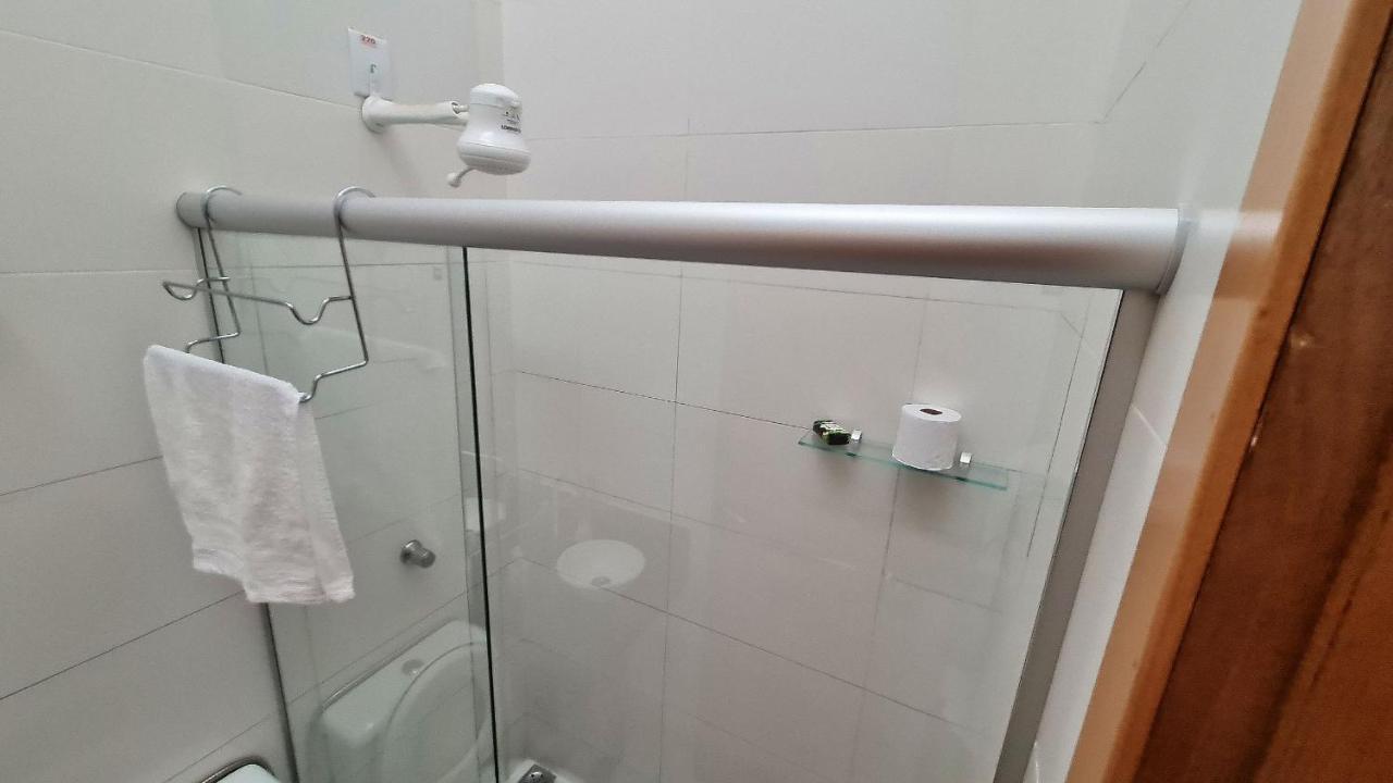 Casa Confortavel E Segura Na Regiao Da Pampulha 贝洛哈里桑塔 外观 照片