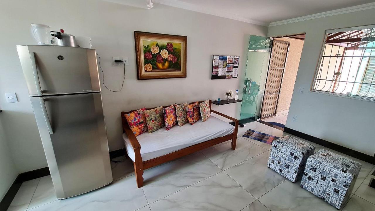 Casa Confortavel E Segura Na Regiao Da Pampulha 贝洛哈里桑塔 外观 照片