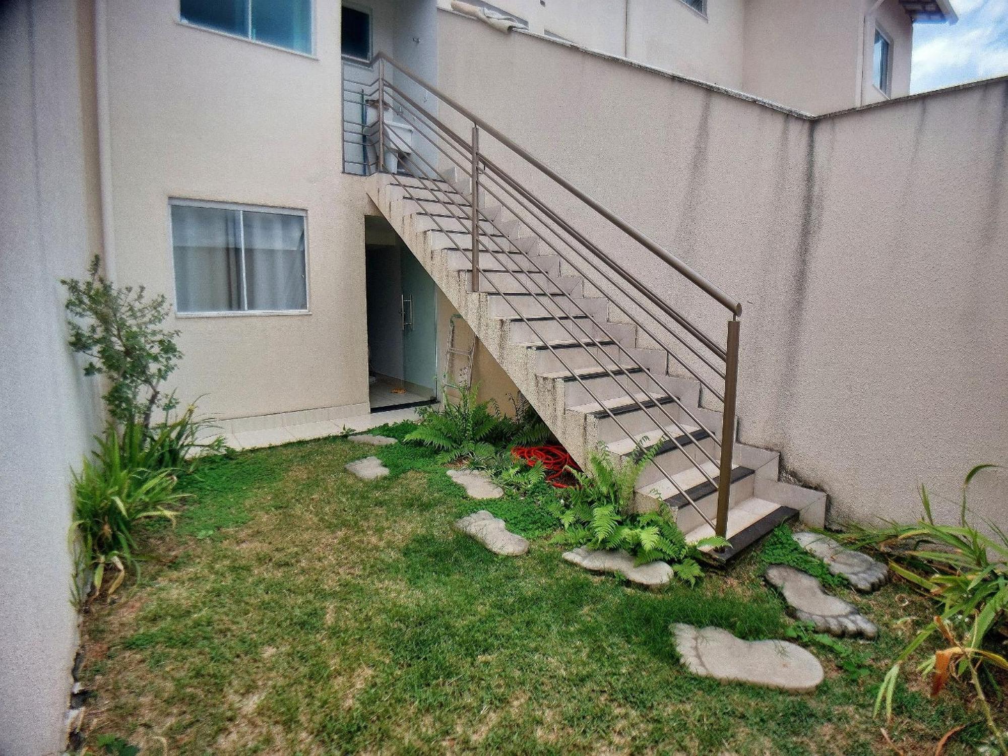 Casa Confortavel E Segura Na Regiao Da Pampulha 贝洛哈里桑塔 外观 照片