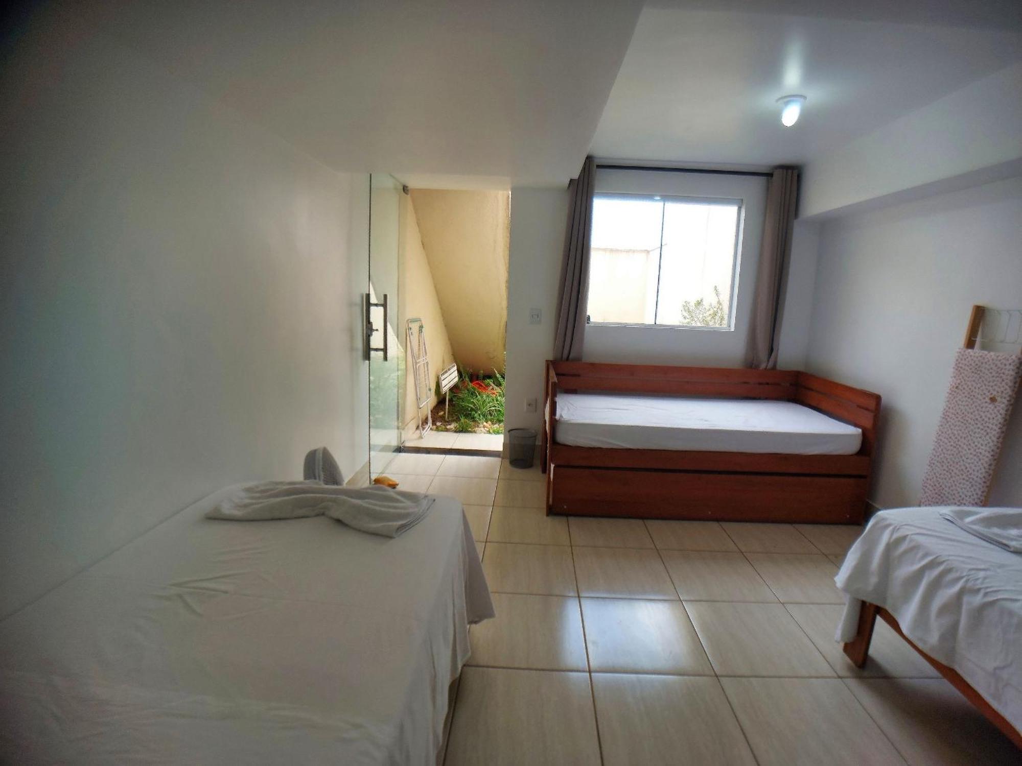 Casa Confortavel E Segura Na Regiao Da Pampulha 贝洛哈里桑塔 外观 照片