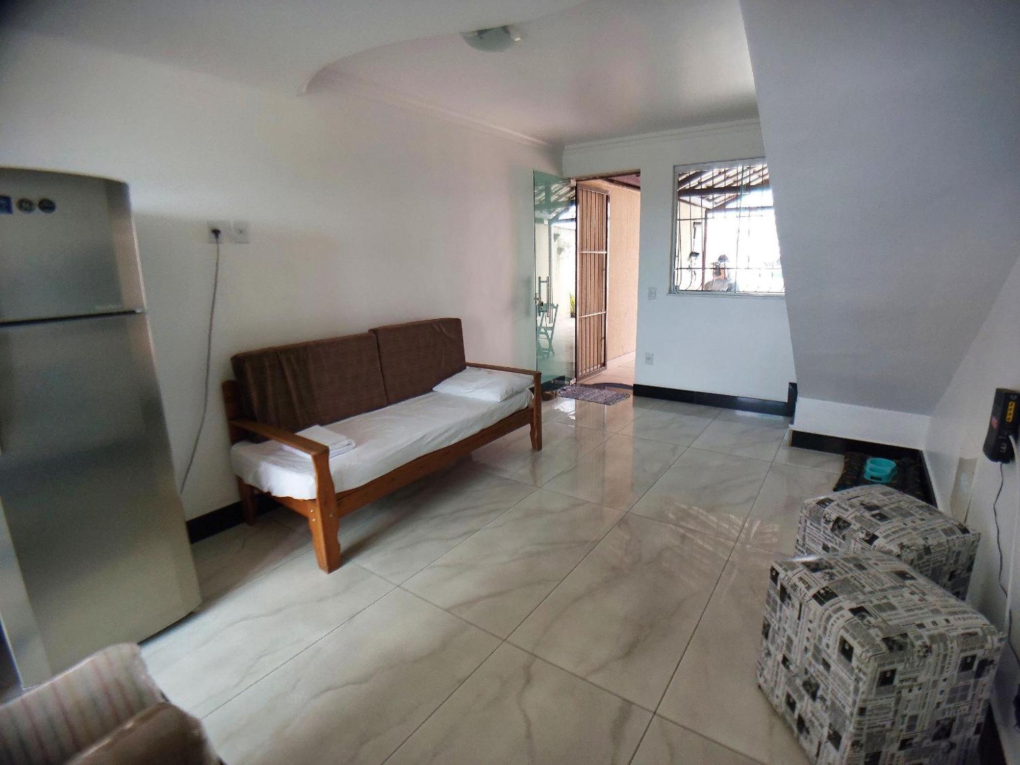 Casa Confortavel E Segura Na Regiao Da Pampulha 贝洛哈里桑塔 外观 照片