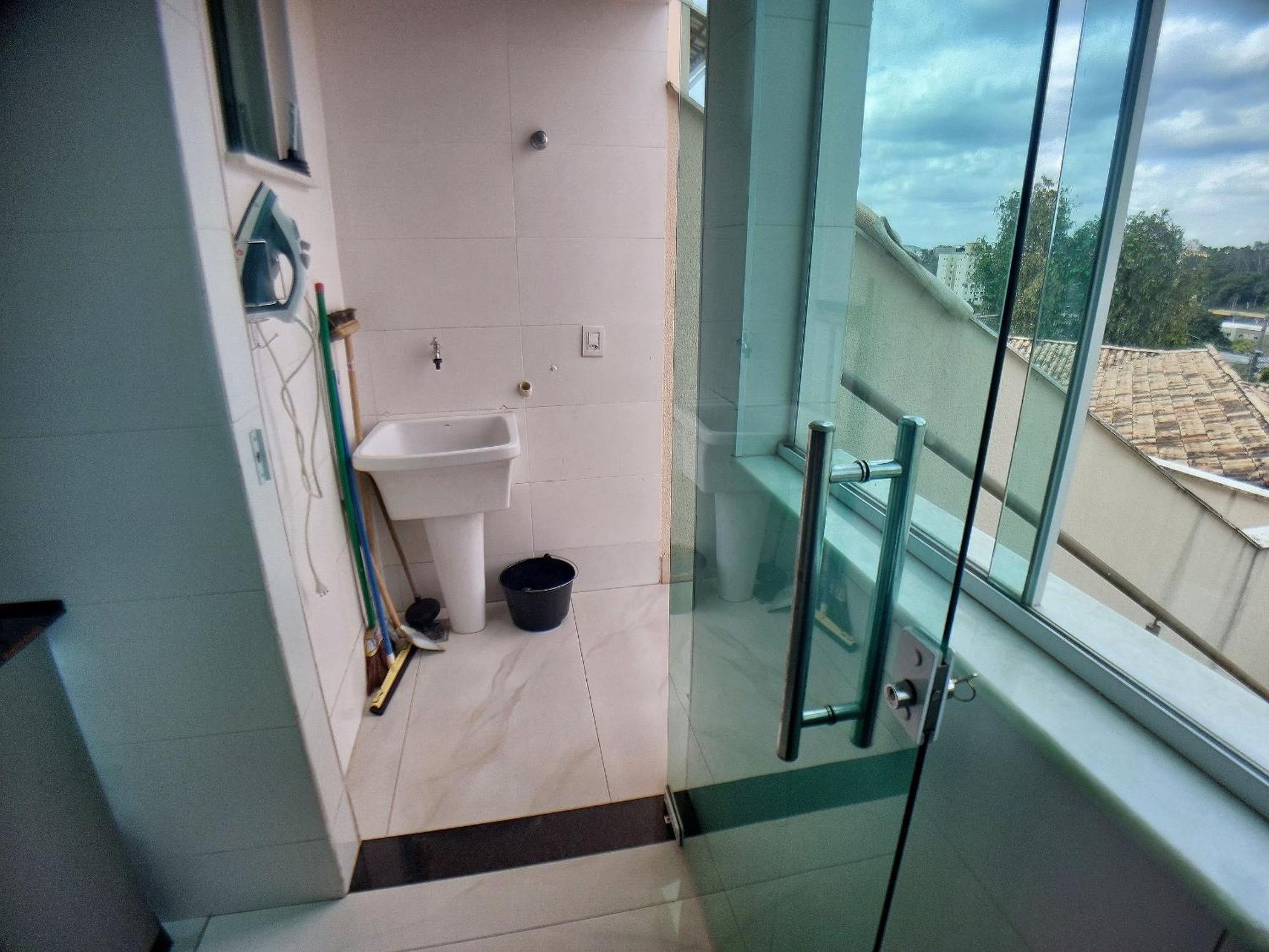 Casa Confortavel E Segura Na Regiao Da Pampulha 贝洛哈里桑塔 外观 照片