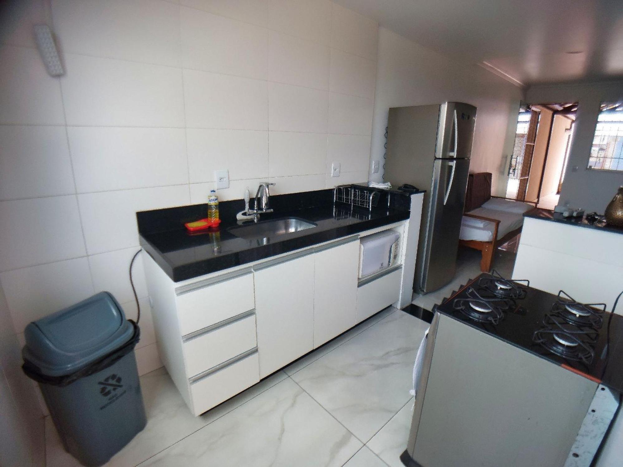 Casa Confortavel E Segura Na Regiao Da Pampulha 贝洛哈里桑塔 外观 照片