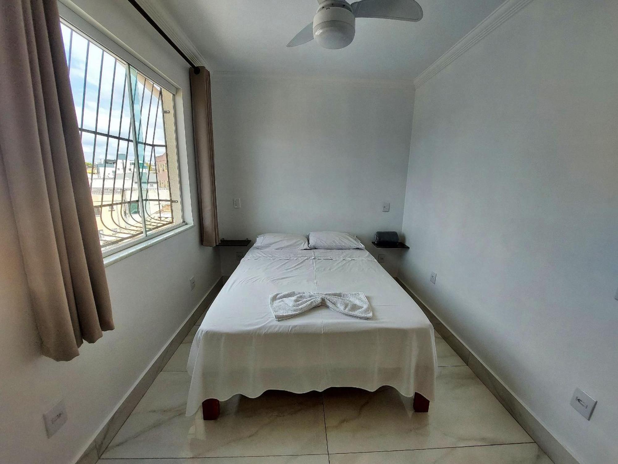 Casa Confortavel E Segura Na Regiao Da Pampulha 贝洛哈里桑塔 外观 照片